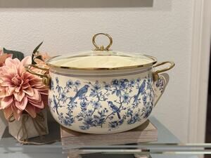Alta Blue Floral Bird Patterned Enamel Pot w/glass lid and golden handle 6.55 Qt